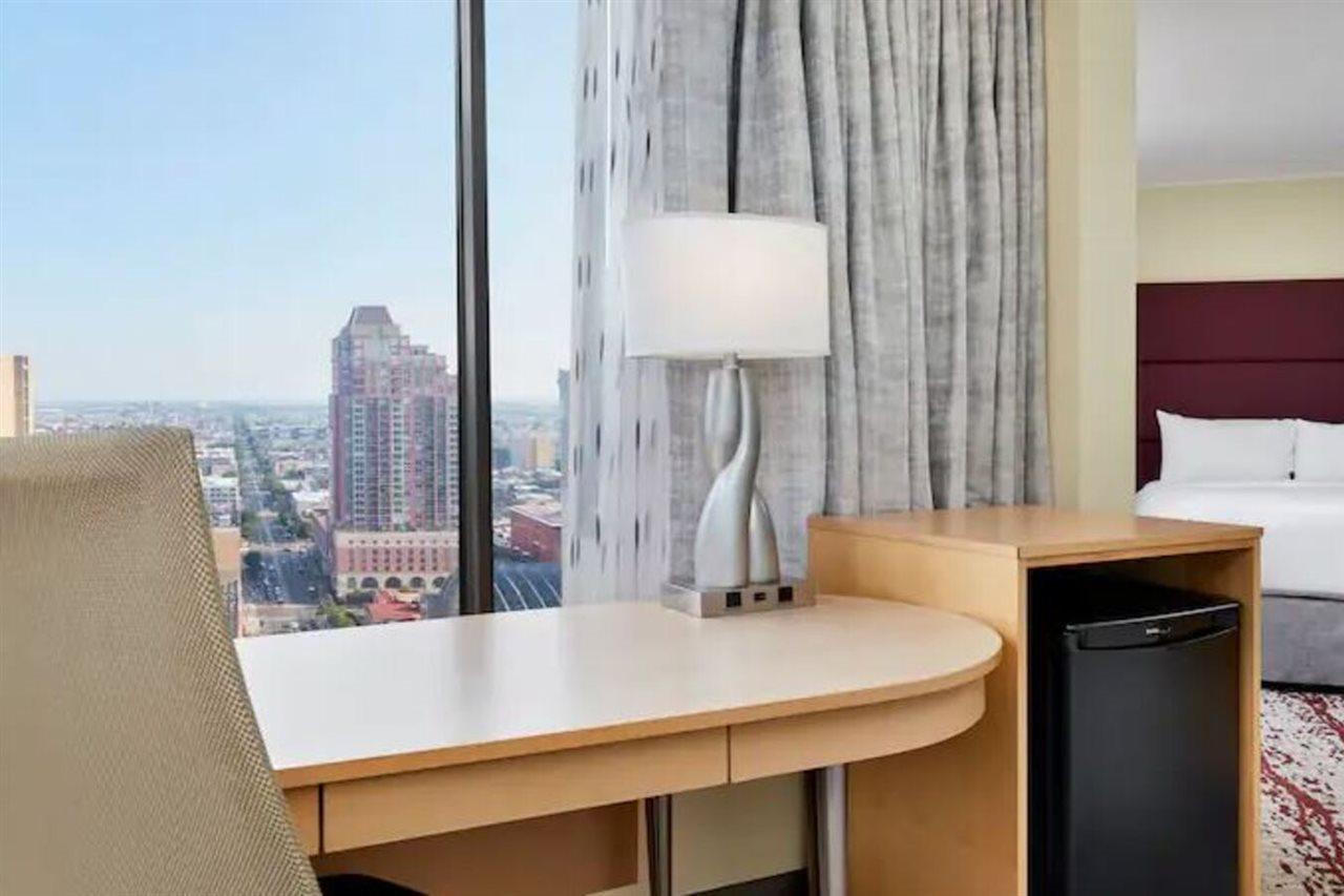Doubletree By Hilton Hotel Philadelphia Center City Ngoại thất bức ảnh